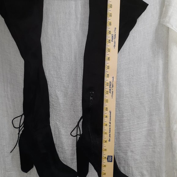 ((Listing#168)) Shoedazzle Knee Boot - Picture 1 of 16